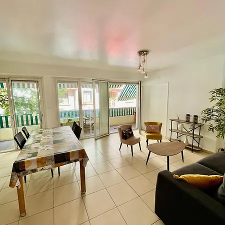 Bright - 2 Min Walk To Appartement Antibes