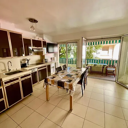Bright - 2 Min Walk To Appartement Antibes